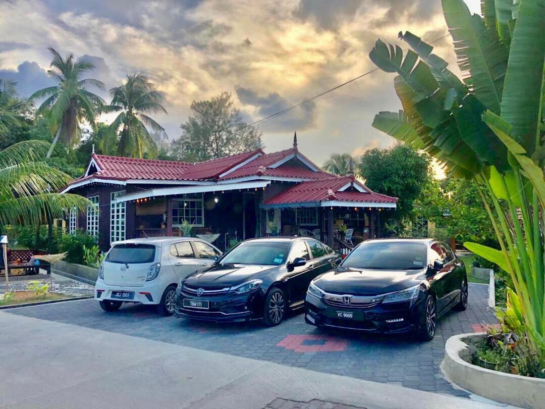 Lakse Inn Homestay Kampong Pengkalan Maras エクステリア 写真