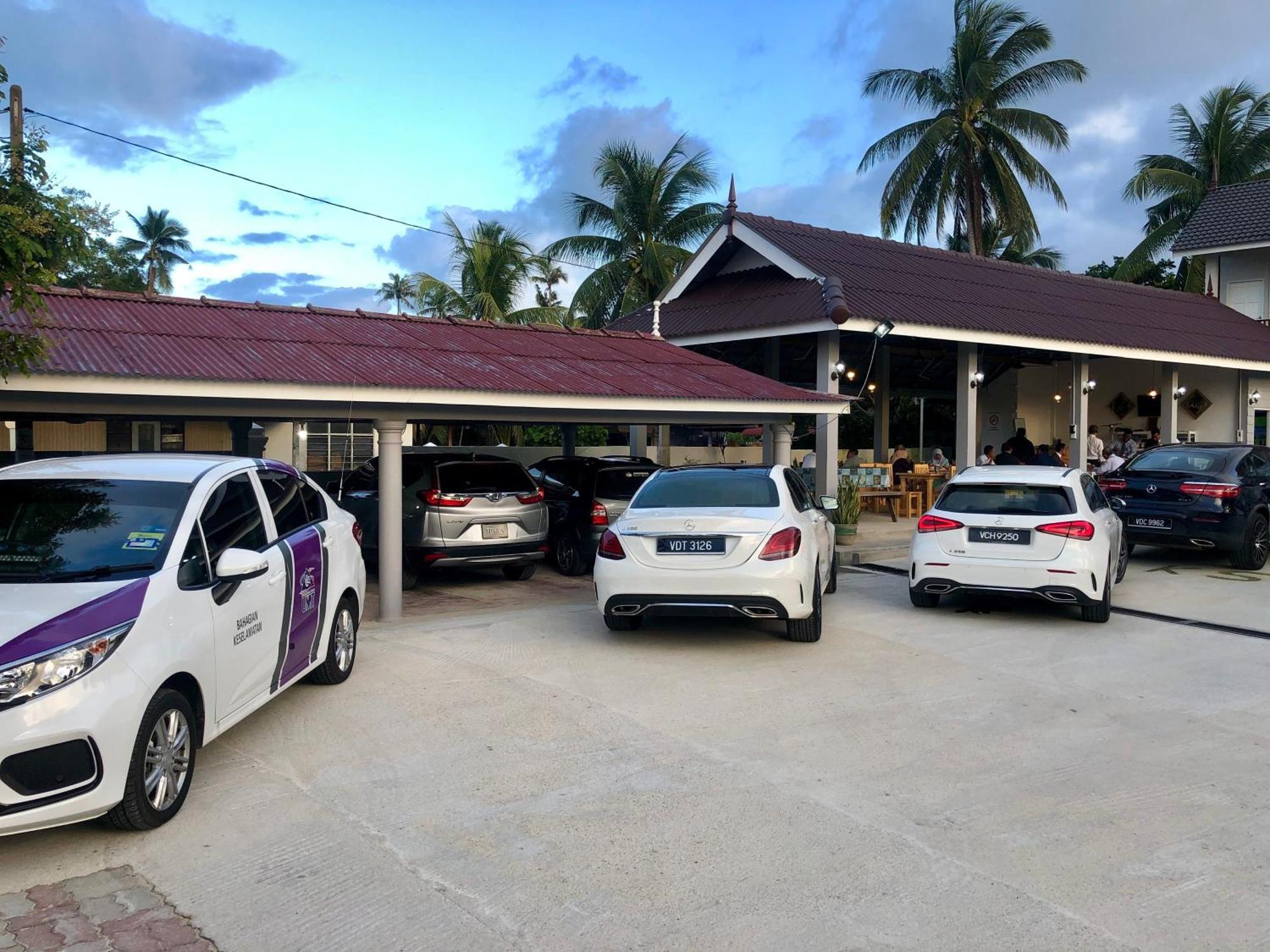 Lakse Inn Homestay Kampong Pengkalan Maras エクステリア 写真