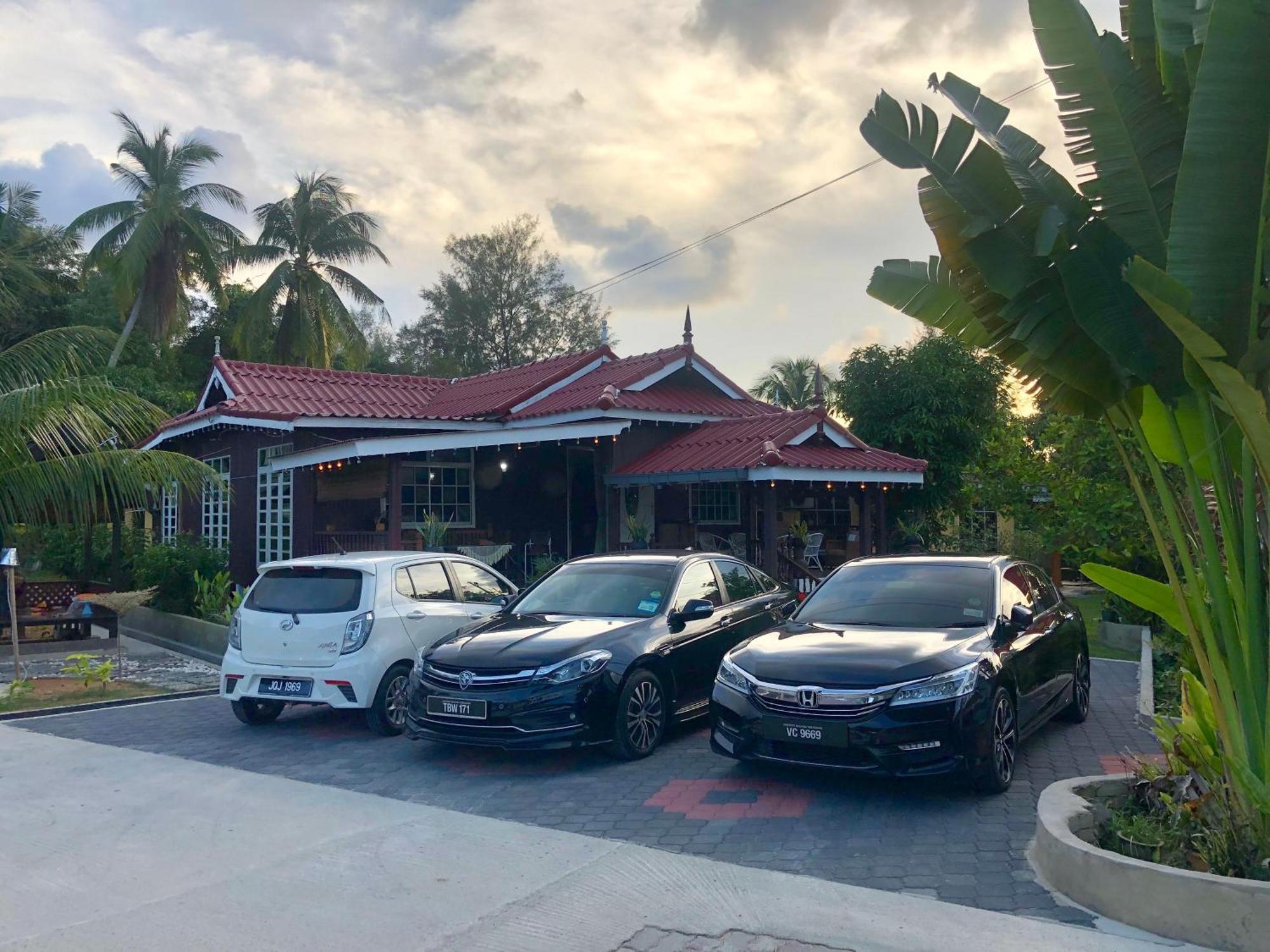 Lakse Inn Homestay Kampong Pengkalan Maras エクステリア 写真
