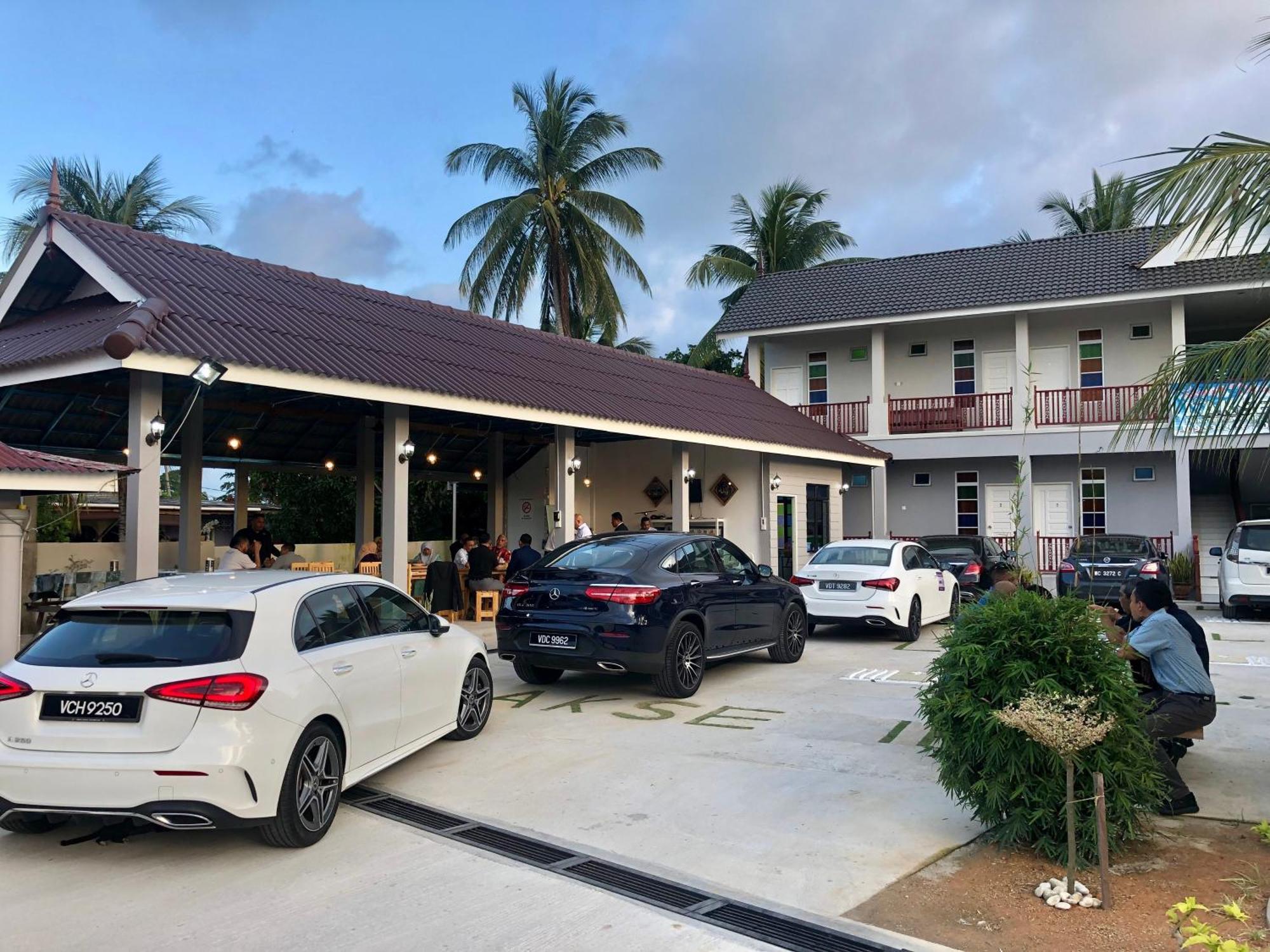 Lakse Inn Homestay Kampong Pengkalan Maras エクステリア 写真
